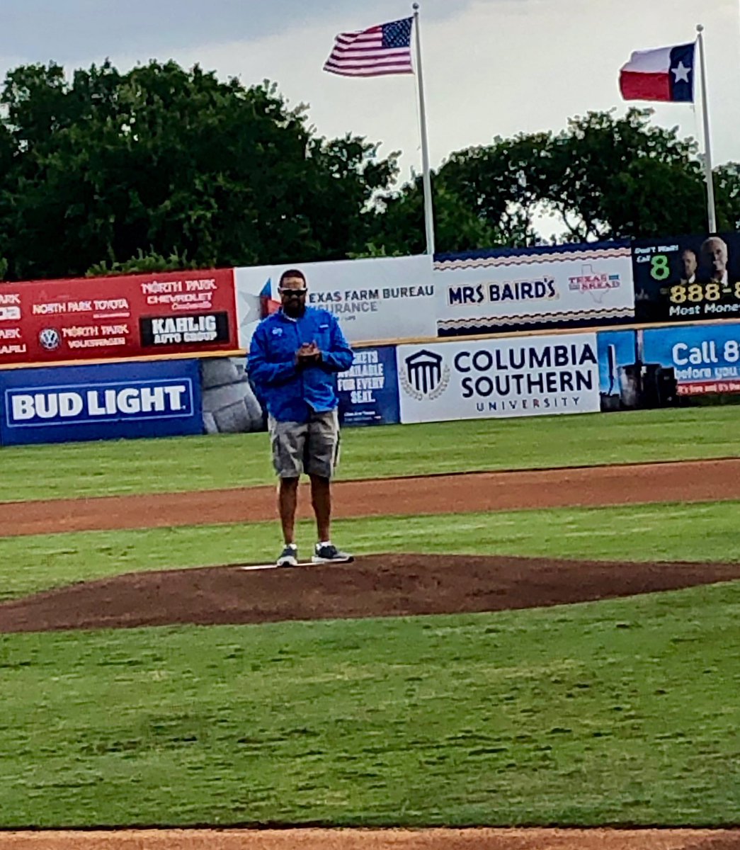 SAABCA (@sabaseballcoach) on Twitter photo Shout out to our Head Coach of the Year(Bryan Wyatt, Blanco High School), and our Assistant Coach of the Year(Dustin Walls,South San High School), for throwing out the first pitch at the <a href="/missionsmilb/">San Antonio Missions Baseball</a> baseball game tonight. BTW, they both threw strikes. Shout out to our Head Coach of the Year(Bryan Wyatt, Blanco High School), and our Assistant Coach of the Year(Dustin Walls,South San High School), for throwing out the first pitch at the <a href="/missionsmilb/">San Antonio Missions Baseball</a> baseball game tonight. BTW, they both threw strikes.