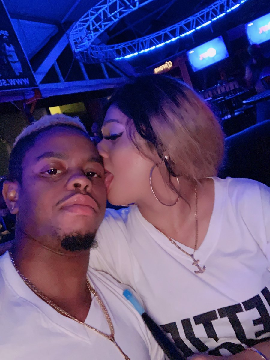 We have tons of pics but this is my fav lol... it was a Hettie party 🎉