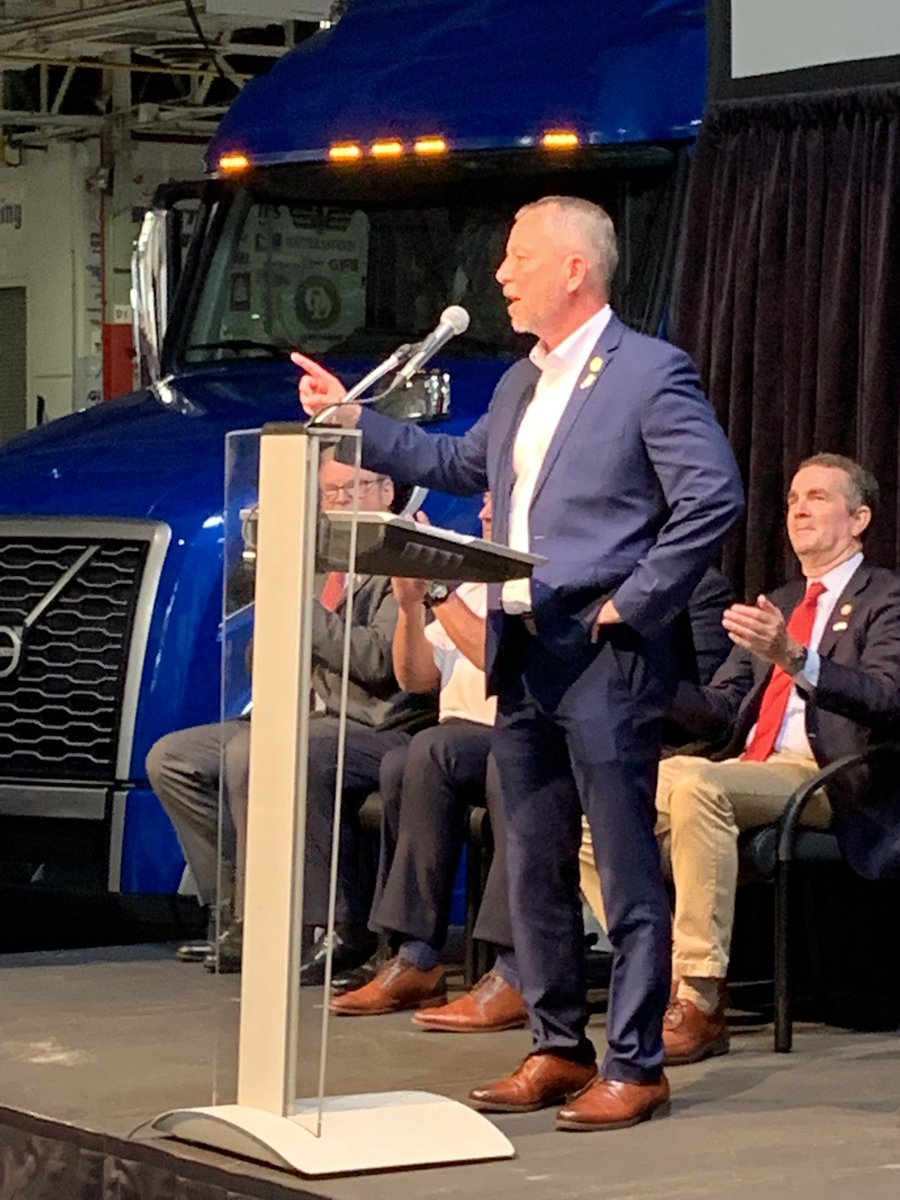 nickrushva's tweet photo. Great news for Pulaski County and The New River Valley as @VolvoTrucksNA announced a 440 million dollar expansion hiring 777 new employees! Great to join @Chafin4Senate and @MorganGriffith for the announcement this morning. https://t.co/DsstMbhx16
