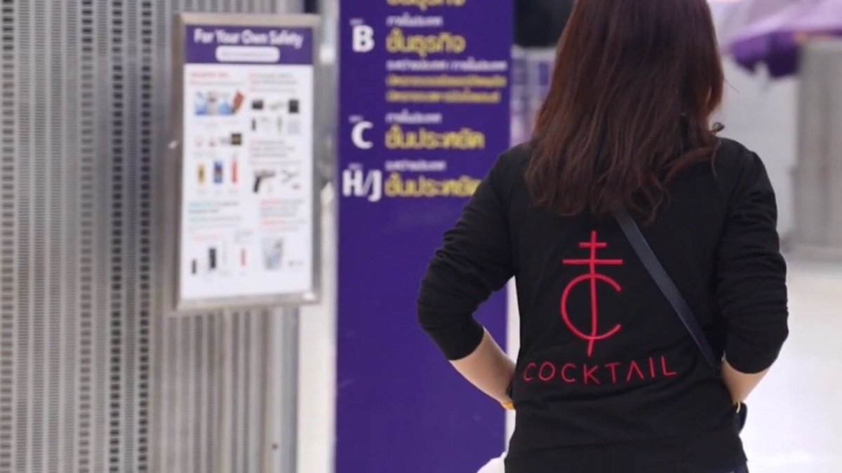 lockroom's tweet photo. (Vlog) #CocktailLive in Melbourne https://t.co/2L5RE2V3eV via @YouTube ของเค้าดีจริงๆ สนุกมากค้า รอตอนต่อไปเลย ว่าแต่ท่านนายพลละลายทรัพย์มาก 555 https://t.co/nZx12bMva8