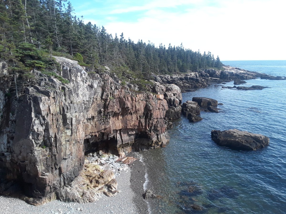 Mrs_Pepperd's tweet photo. @AcadiaNPS Superintendent Kevin Schneider "Do something to recharge your batteries every day." Today's recharge: one of the 'secret' spots in the park! https://t.co/xoBoMCduop