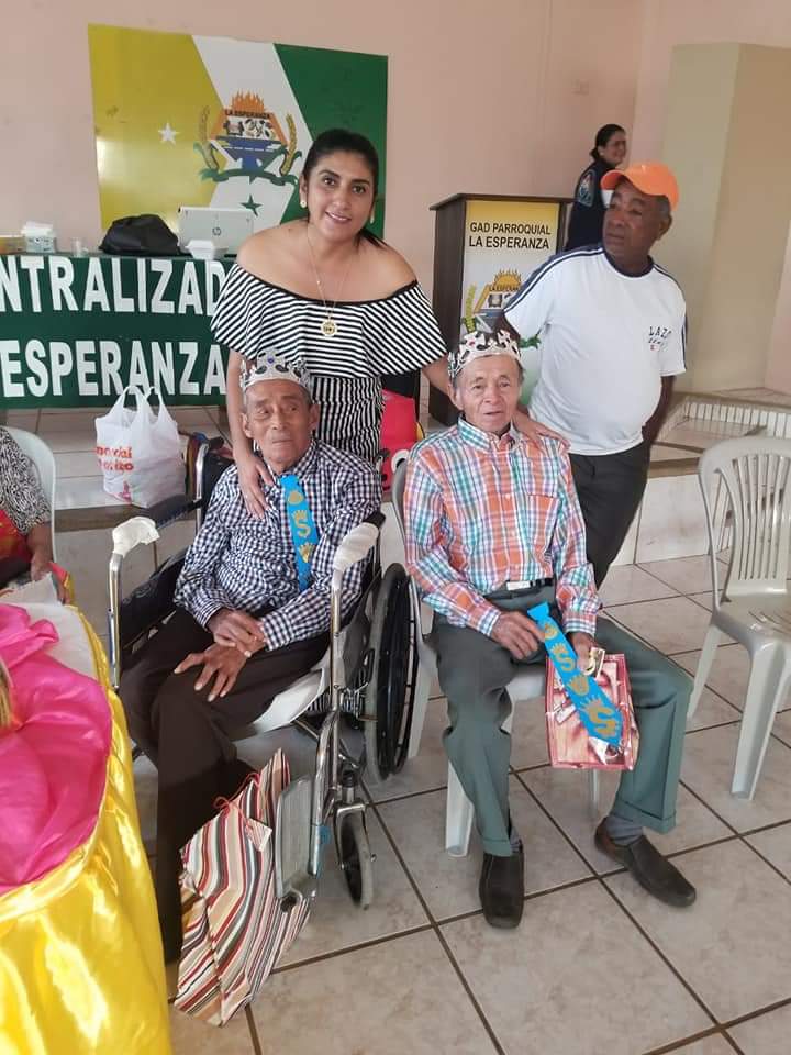 gad_laesperanza's tweet photo. #Proyecto_La_Esperanza_De_Vivir | En una tarde llena de alegría celebramos a nuestros adultos mayores. Cerramos este mes de junio con pie firme y con la confianza de que vendrán días mejores para nuestra hermosa tierra.
#Unidad_Bienestar_Y_Desarrollo
#Esperanceño_De_Corazón https://t.co/ZnO8mOke93