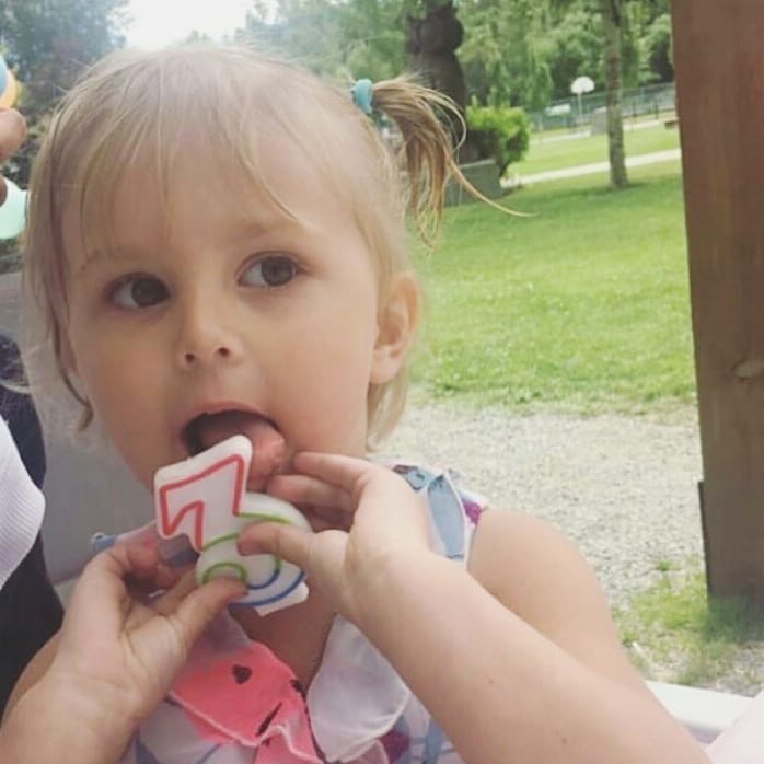 Willow-Toni-JⱤ Mαԃԃιҽ-ρσρρყ Cheryl Topaz Blossom (@willowtopazb) on Twitter photo 