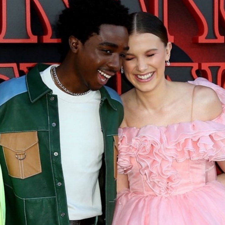 NaroaPlanet2's tweet photo. I've got more photos, but... Bye. See you tomorrowππ€―π€―π€―π₯π₯
#StrangerThingsSquad #WaitingForJuly4th #StrangerThings #StrangerThings3 ππ₯°π₯³β€οΈ
@calebmclaughlin @FinnSkata @Milliestopshate @GatenM123 @noah_schnapp @SadieSink
https://t.co/APzCq2YhRd https://t.co/Y2gCXTBdyO