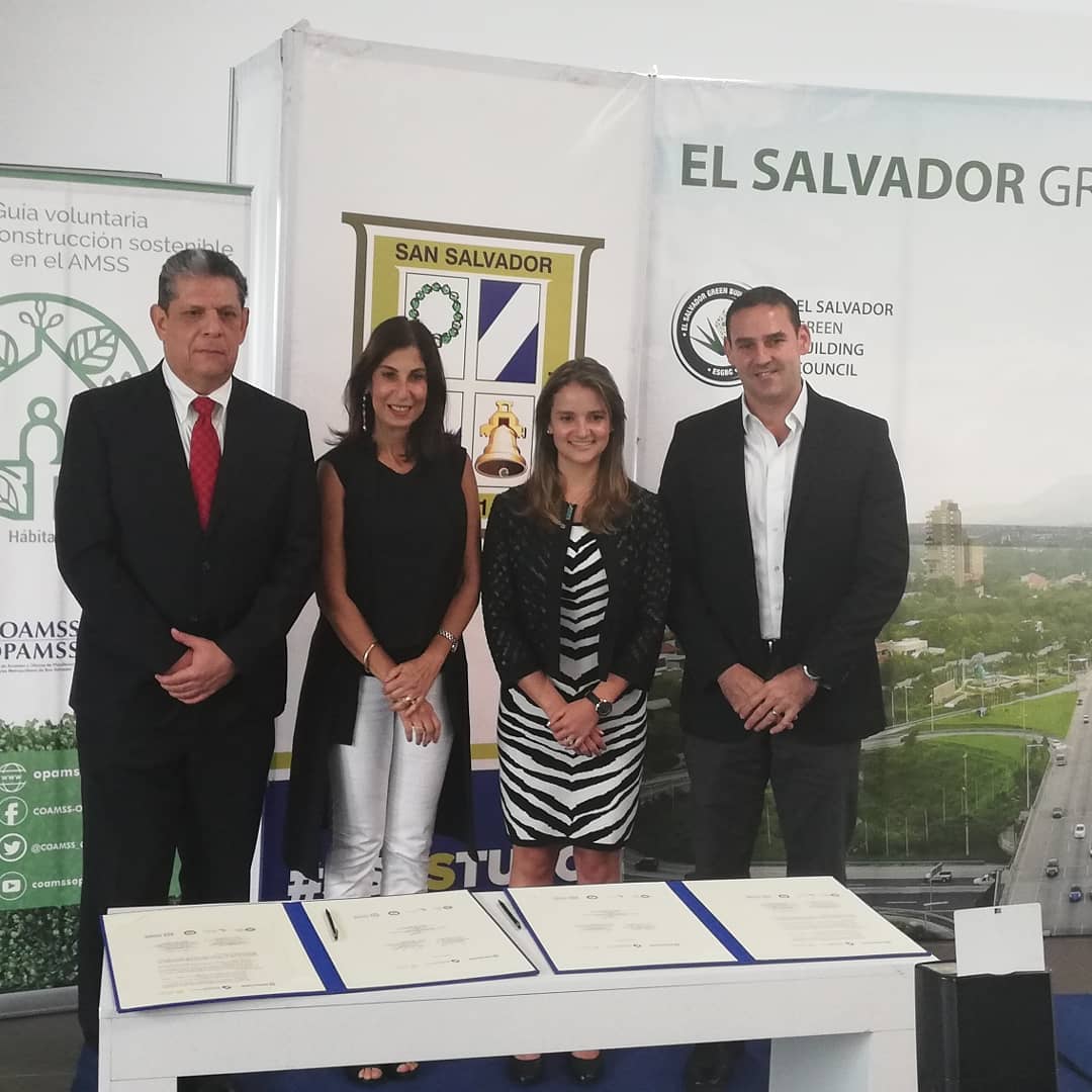 Dianalepio's tweet photo. Compartimos la nota oficial de @ELSALVADORGBC sobre la firma del compromiso de San Salvador con el Programa del Acelerador de Eficiencia Energética para las Ciudades #BuildingEfficiencyAccelerator del @WRIRossCities y @worldgbc.
@JuanitaWorldGBC
https://t.co/gBvLxySqGI https://t.co/NpIMu2yJUB