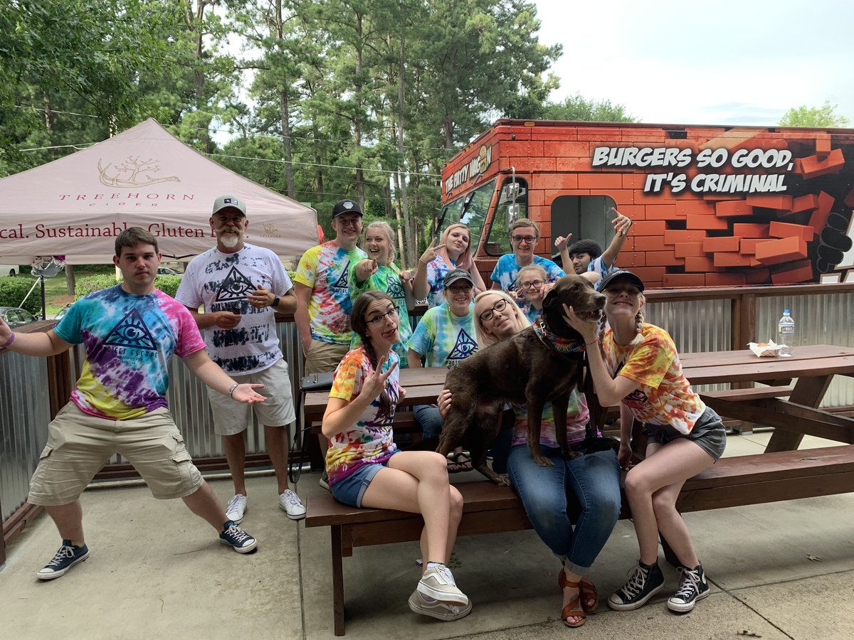 _ProjectEscape_'s tweet image. George's Escape Extravaganza was a huge success! Can't wait to see everyone in October for our next scavenger hunt!