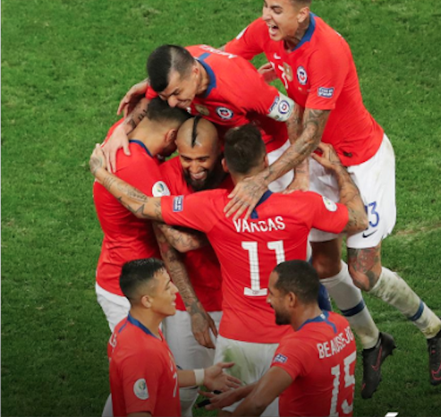 Esoooo!!! ⚽🔥 #Chile gana en penales! Vamos cabros, estamos con ustedes! Estamos muy felices de este gran triunfo #VamosChile! Vamos <a href="/LaRoja/">Selección Chilena</a>! 
#LaRojaQueNosUne Ya estamos en Semifinales! #CopaAmérica 💪#chilevscolombia #CopaAmericaBrasil2019