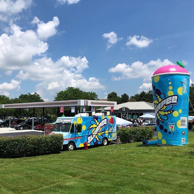 Vequity's tweet image. Congrats to @7eleven on their latest Grand Opening in Aurora IL  This store looks great @vequity_construction and the @slurpee truck was a nice touch on a hot day. #taquitos #slurpee ift.tt/2ZTghtW