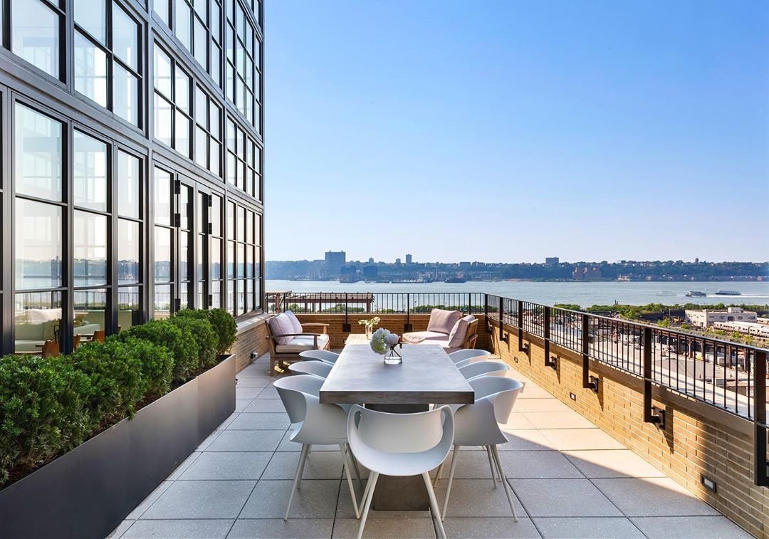 A seat at the table

#hudsonriverviews #nycproperties #nycrealestate #internationalrealestate #luxuryrealestate #realestate #nycterrace #luxuryliving #nycrealtor #luxuryproperties