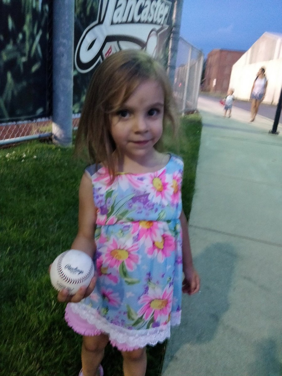 CNShank's tweet photo. #McNeesLaw, foul ball, who knew Owlette was so tall?
@gobarnstormers https://t.co/3BhFLJtqvQ