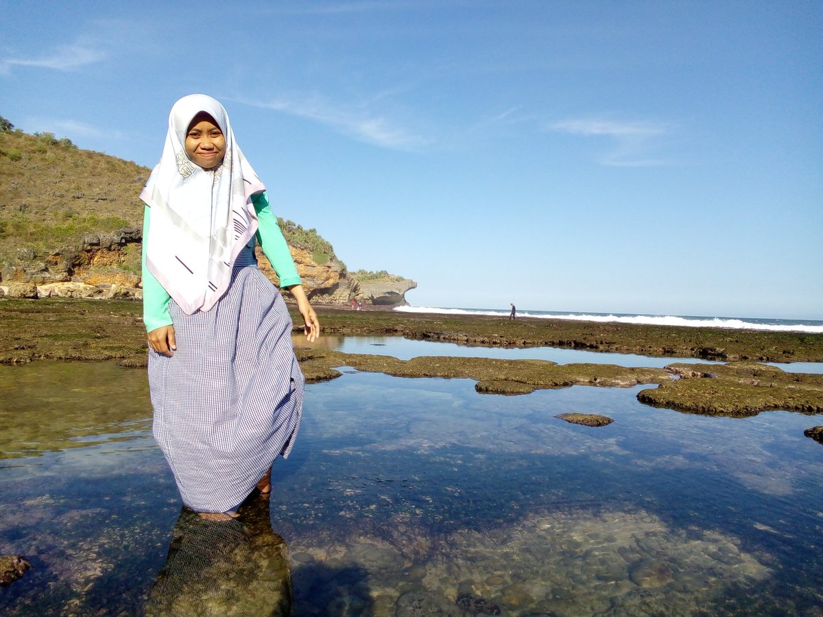 DENBE20's tweet photo. Pantai Ngedan, buat yang suka cari ikan hias atau santai
#pantaingedan 
#wonosari
#traveller
#jogja https://t.co/LXgHOOkvEP
