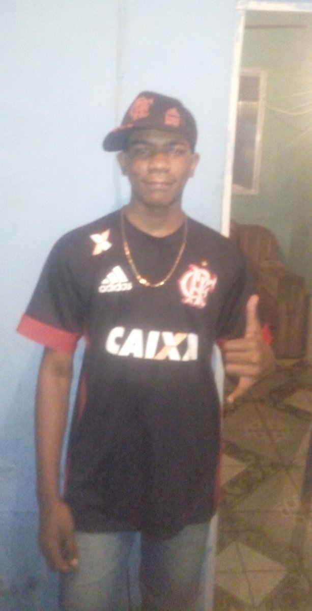 Menorzin7's tweet photo. Feio Feinho🙈🛣🌎🚀🔴⚫ https://t.co/69FQCGV4io