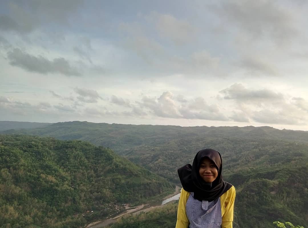 DENBE20's tweet photo. Kebuan Buah Mangunan, pemandangan desa dari atas puncak becici
#mangunanimogiri 
#kebunbuahmangunan 
#jogja
#traveller https://t.co/eAgnIt36Kv