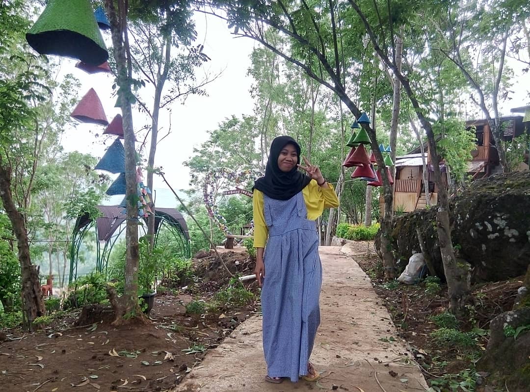 DENBE20's tweet photo. Kebuan Buah Mangunan, pemandangan desa dari atas puncak becici
#mangunanimogiri 
#kebunbuahmangunan 
#jogja
#traveller https://t.co/eAgnIt36Kv