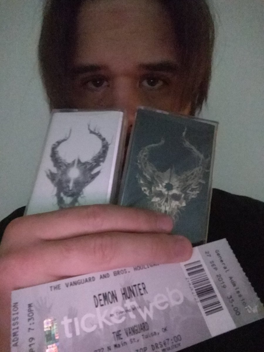 Failtasmagoria's tweet photo. Epic mail day! @demonhunterband #blessedresistance #followthewolves #iamastone https://t.co/khr1aCj9ba