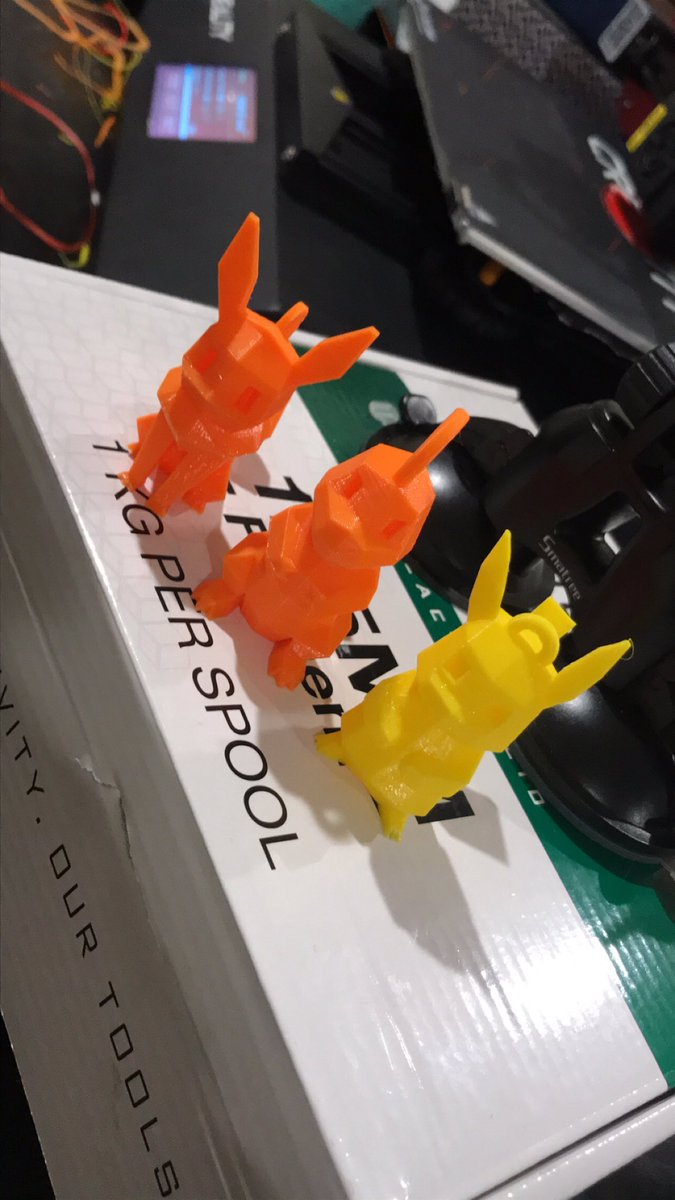 My buddy bought a 3d printer. And he sends me this. The charmander is mine. 😍