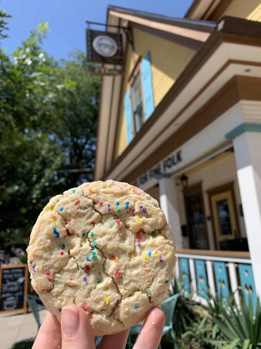 milkbarstore's tweet image. DALLAS! Tomorrow, meet us at @EmporiumPies Bishop Arts District 12 - 5 PM! 😎😎