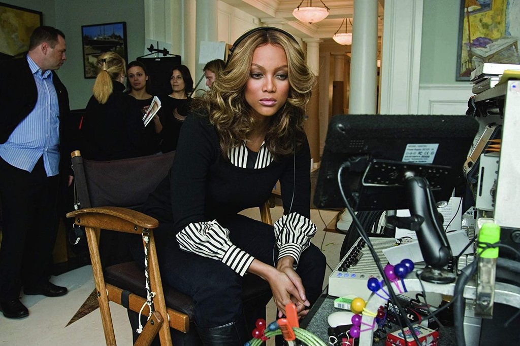 Career Pivot #3 ➡️ Tyra began to develop her own projects and launched Bankable Productions in 2003. Their first project? The iconic #ANTM💥 #FromModelToMogul #TyraBanks #ThePivotNewsletter #PowerfulWomen #InspiringWomen #Multihyphenate