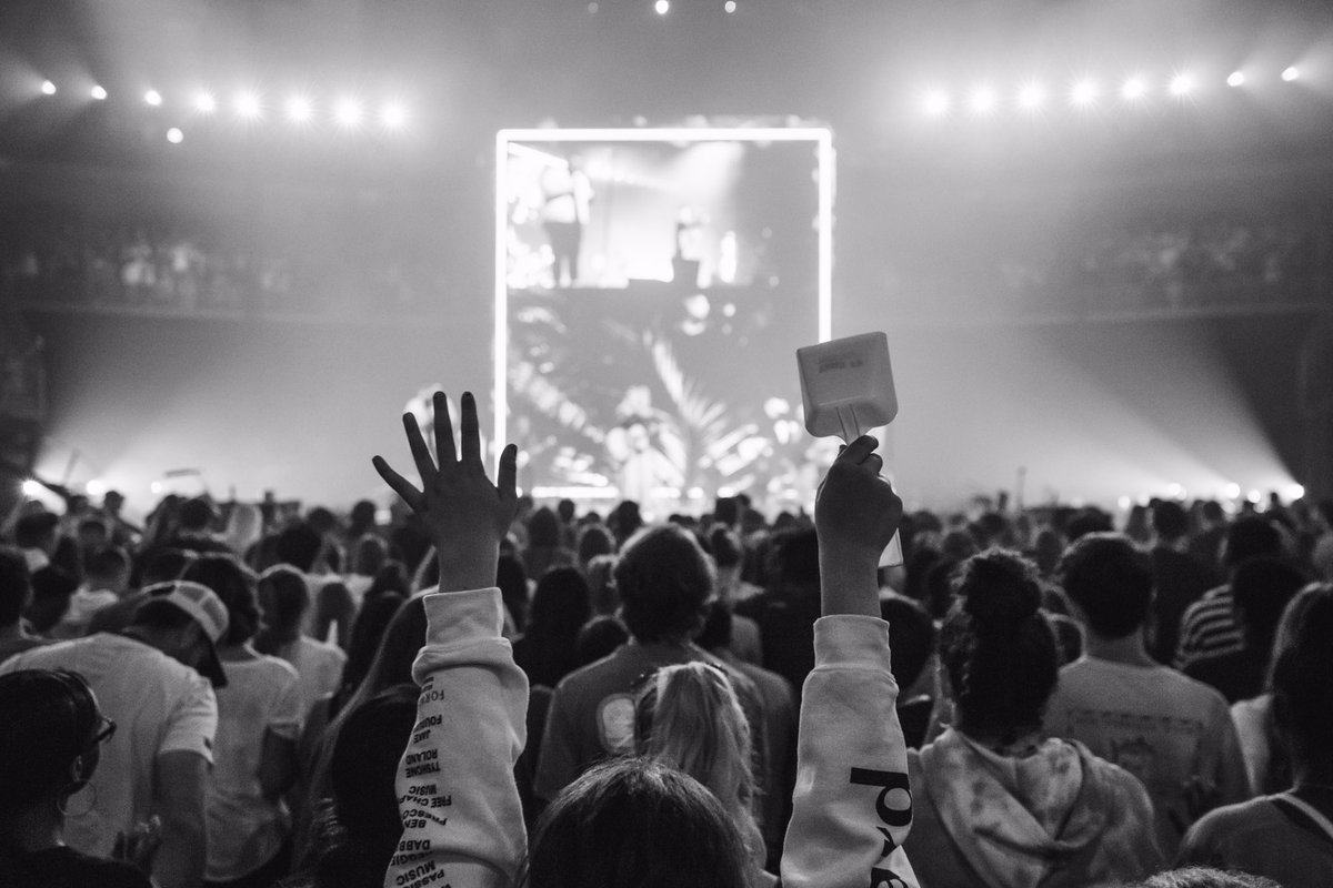 Jentezen's tweet photo. I believe the greatest generation the world has ever seen is right here and right now.  #forwardcon #DigIt https://t.co/WK9pxbaCzL