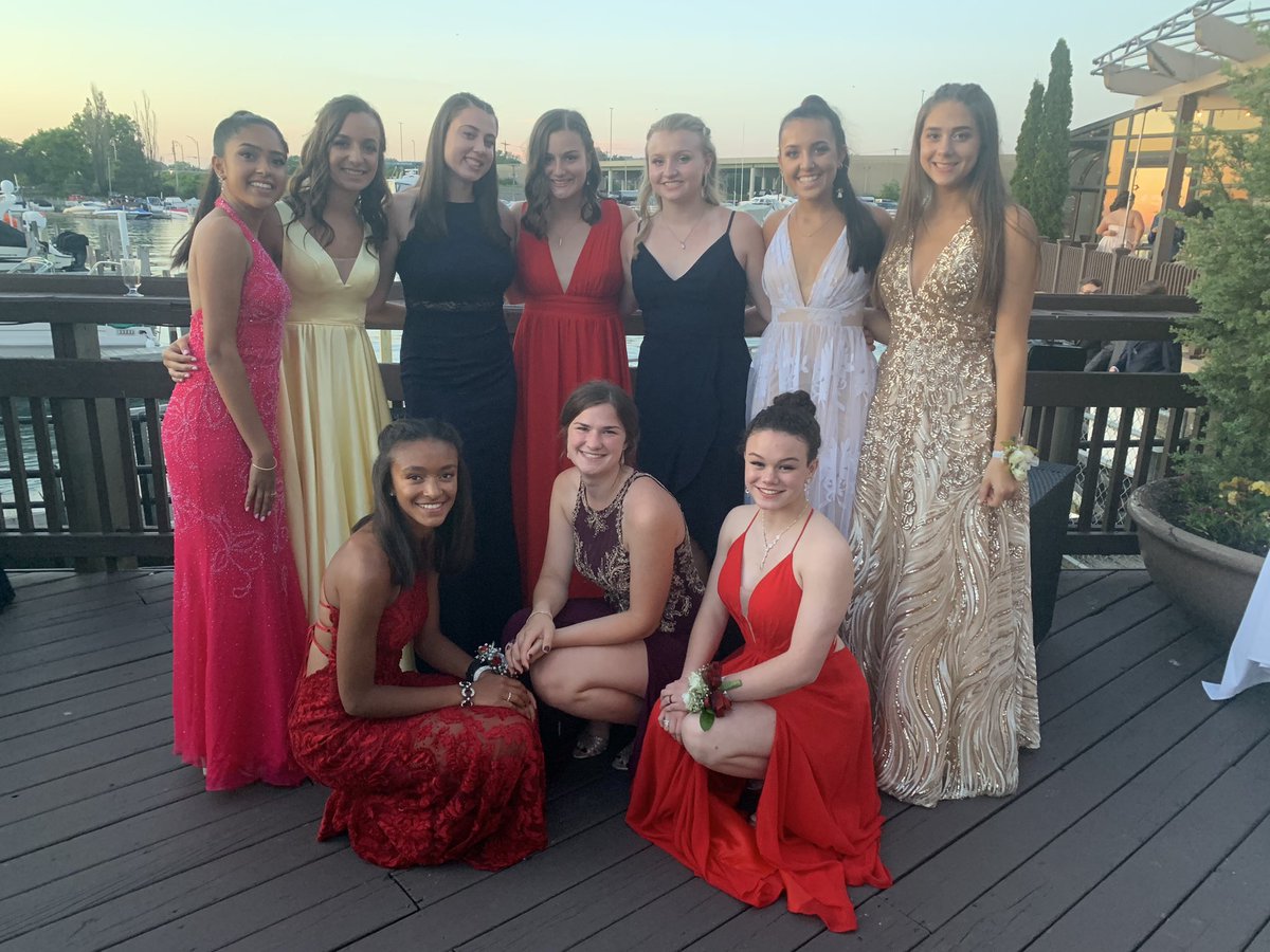 South wlax b looking goooddddd at senior prom!! Hope everyone had fun, and congratulations to the seniors who graduate tomorrow night!!