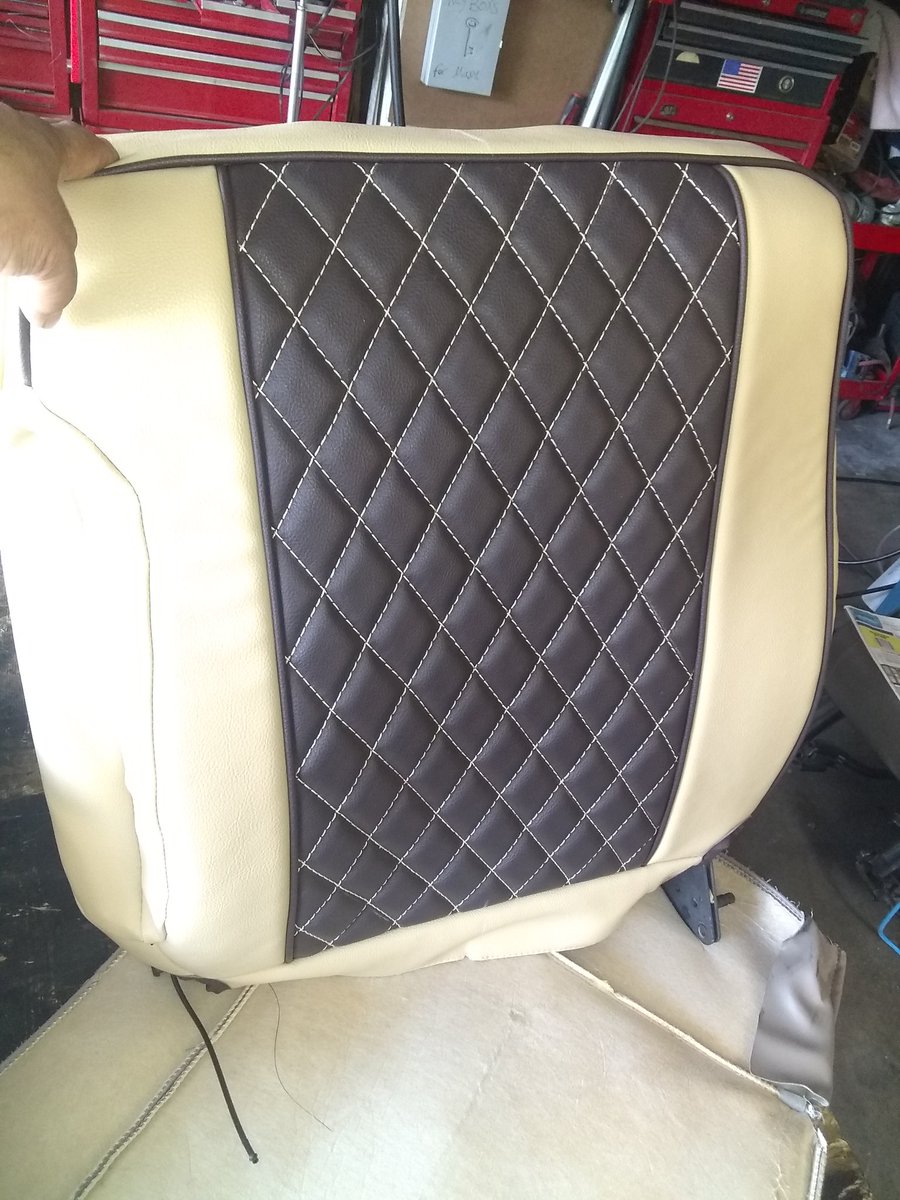 UNSTOPPABLEMAX's tweet photo. Hooking up a 2000 Tahoe all diamond seats  Brown and tan https://t.co/j5xtobyTtj