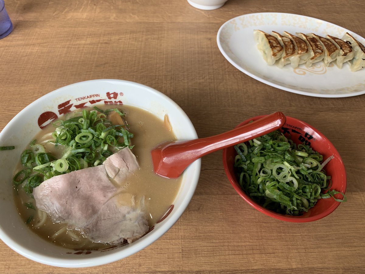 Tama Sh リニューアルオープンした 天下一品 倉敷店 まず 店員さんがうるさい ラーメン街道で唯一静かに食べれる店やったのに 入店 オーダー 出店度の店員さんの合唱がうるさい 天一好きやけど なんか遠のきそう