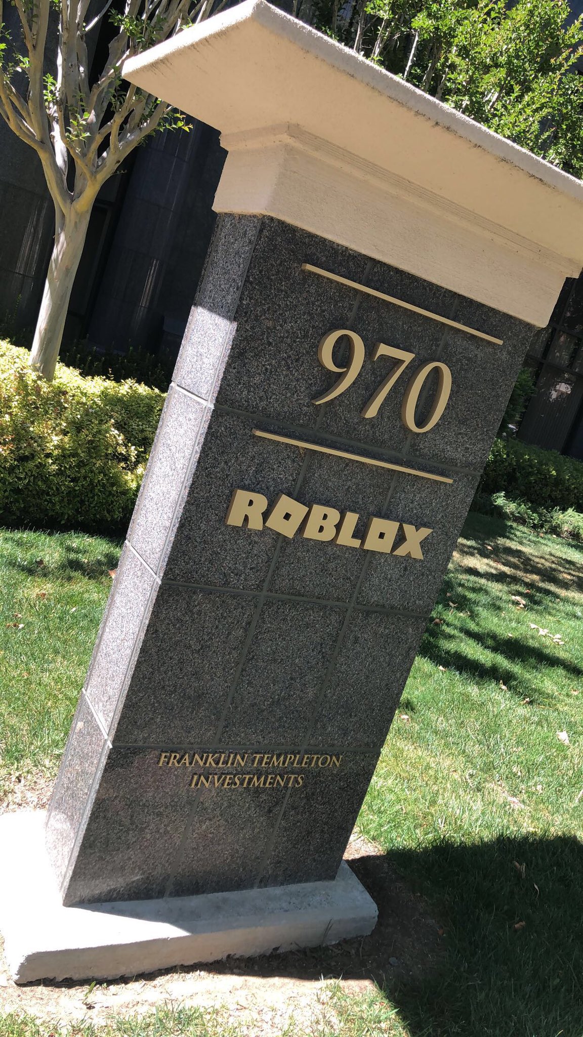 Koob85 On Twitter Got To Take A Tour At Roblox Hq And Meet