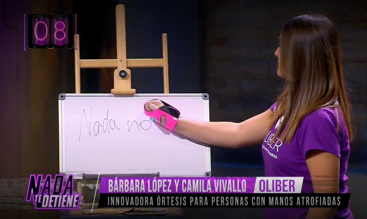 Rocío Fonseca sobre la ortesis para manos: "Me da pena cuando salen a 22 países y no han vendido en Chile. Los chilenos no sabemos apreciar el producto made in Chile". 
Sigue el programa en TVN y TVN.cl/envivo comentando con  #EmprendeXTuSueño