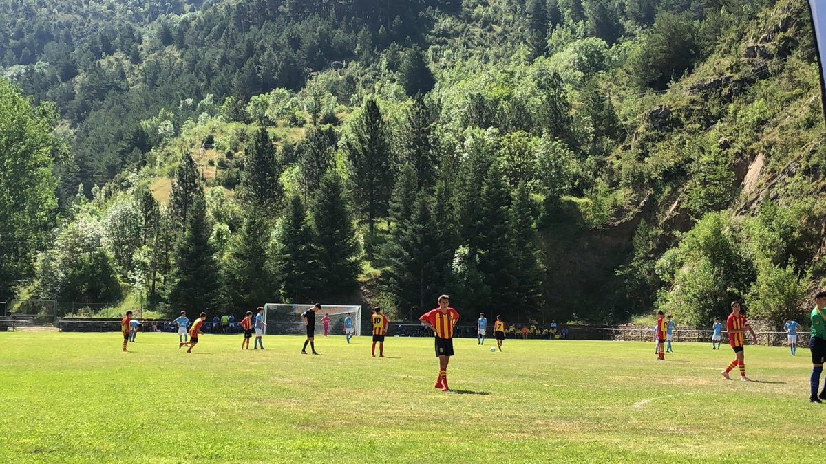 SEGUNDO DÍA Y SEGUIMOS CON FASE DE GRUPOS⚽️ 

Todo esto y mucho más en <a href="/pirineoscup/">Pirineos Cup (Cerdanya Cup)</a> ‼️

#PirineosCup2019