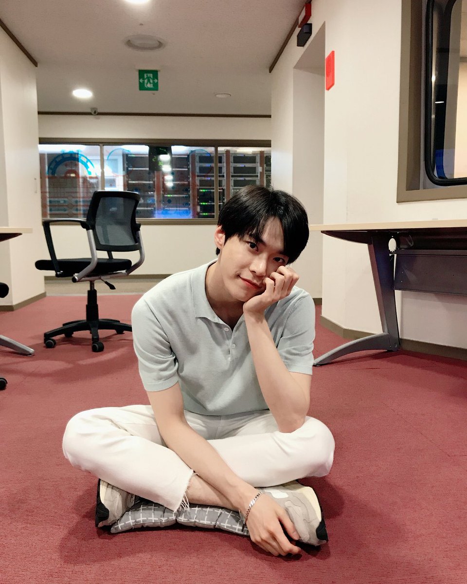 INFERNO1R's tweet photo. 우와ㅏㅏㅏ 정말 오랜만이다! @.@
여러분!! Mark your calendar on July 3rd because Jaehyun &amp; Jae from @REALNONA9ON and I will be on Idol Room with @GLACECREAM 선배님!

Leave your question/curiosity tweet with the following hashtag < #IRFCEP15 > to get noticed by us! @.@

- GIN https://t.co/OqZ9ybrigW