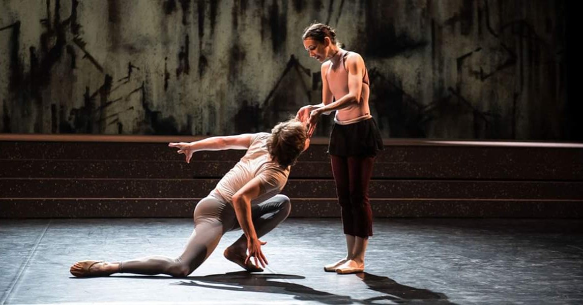 ⚃ Notre-Dame de Paris #RolandPetit 

Ce soir, répétition "Générale" à 20h au Grand-Théâtre...
#OksanaKucheruk (Esméralda), #OlegRogachev (Quasimodo), #NevenRitmanic (Frollo), #PierreDevaux (Phoebus)

 📷 ©️ <a href="/benhamoujulien1/">Julien benhamou</a>
#ONBBallet