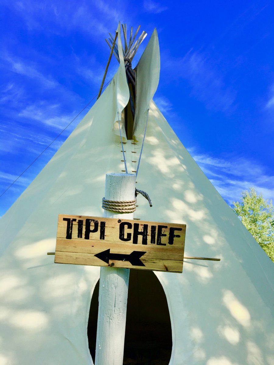 TipisDubdv's tweet photo. Vous avez dit canicule...Les meilleures nuits de nos clients se passent en Tipis. 10°de moins qu'à l'extérieur avec cet habita qui est un ventilateur naturel. Quelques clients ont mème fait un petit feu ce matin au réveil. #Canicule2019 #ventilateur #brulon #sarthe #tbdv https://t.co/8AC3zjrWdw