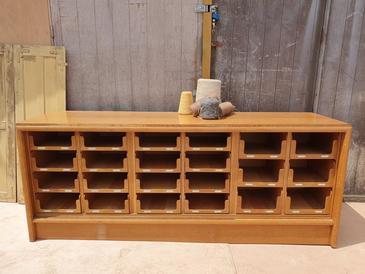 ReginaldBallum's tweet photo. Stunning Haberdashery fresh out of a local mens outfitters - superb, sturdy polished oak 22 drawer unit in lovely condition
#haberdashery #dressingroomstyle #interiorinspo #vintagestorage https://t.co/Sm4LbteY1z