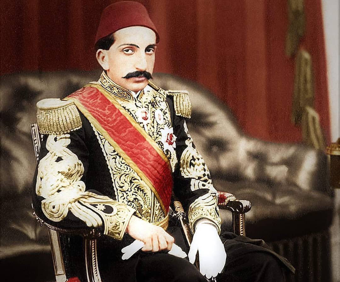 "Ben Osmanoğluyum! Elime Bir Tüfek Verin. Hiç Değilse Vatanımı Müdafaa Ederken Öleyim." Abdülhamid Han