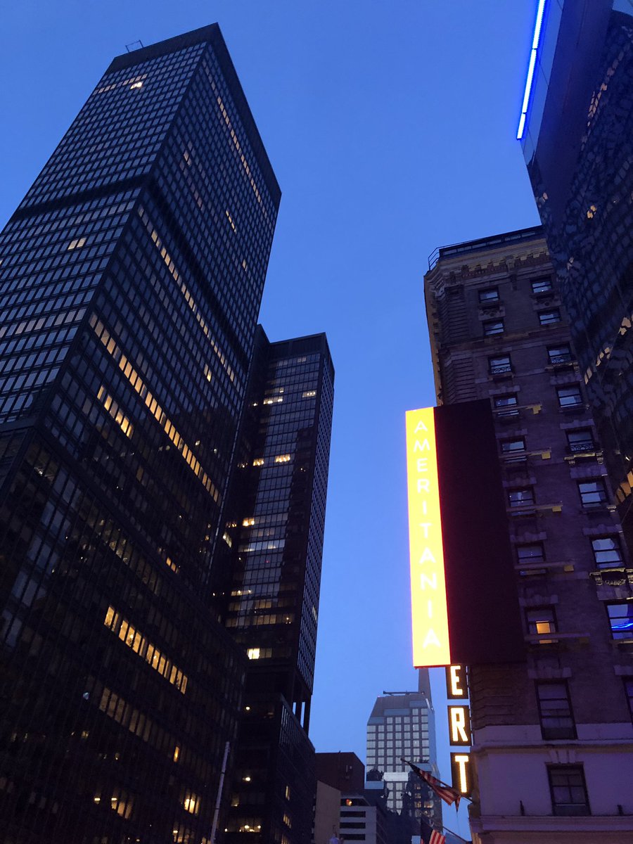 FantasyCruncher's tweet photo. Walking back to hotel now. I would call it a successful #FSGASummer19 https://t.co/yvPMronoC8