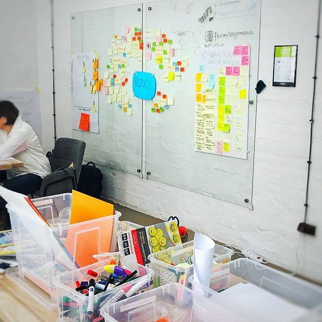 achmielewska1's tweet image. Akademia Service Design Thinking by @socjomania 🎈🧸💕💖👌🏻💪🏻🍦#asdt #designthinking #designthinkingworkshop #designthinkingprocess #servicedesignthinking #socjomania #socjobiuro #workshops #stickynotes #praga #pragapolnoc #warsaw #warsztaty #akademias… ift.tt/2FHElbz