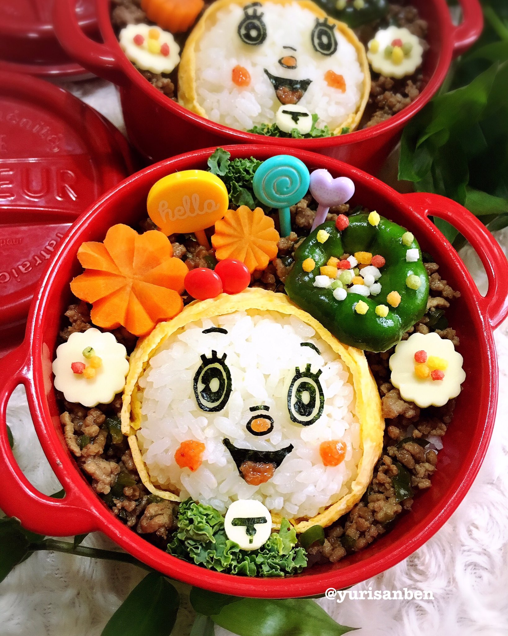 ゆりっこ こんにちは ドラミちゃん です こーゆう可愛い系は 得意分野じゃないんですが ドラミちゃんに 見えますか ピーマン入そぼろの そぼろ弁当 です ピーマンのへたも かわいい飾りになります 弁当 デコ弁当 ドラえもん弁当 キャラ弁 ゆりっこ こんにちは ドラミちゃん です こーゆう可愛い系は 得意分野じゃないんですが ドラミちゃんに 見えますか ピーマン入そぼろの そぼろ弁当 です ピーマンのへたも かわいい飾りになります 弁当 デコ弁当 ドラえもん弁当 キャラ弁