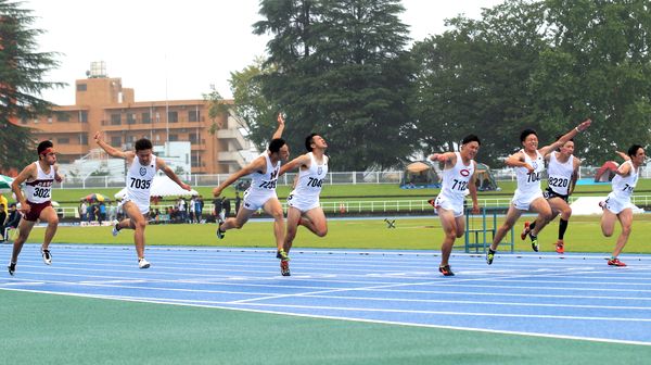 tochigi_records's tweet photo. 第90回栃木県陸上競技選手権大会（2019/06/29土＠栃木県総合補助）
男子100m 決勝 (風 +0.9)
優勝   10.62   落合 廉 (2) 　中央大 
2位   10.63   髙内 真壮 (4) 　早稲田大 
3位   10.65   茂呂 柊汰 (2) 　作新学院大 
https://t.co/pCjoavFLXu https://t.co/SQ1itEMR7L