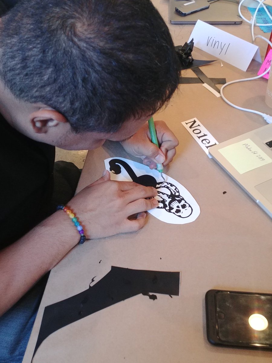 doramedrano777's tweet photo. Day 5 #MakerEdInstitute! We started our last day together with some #making! We had a little bit of everything - vinyl cutting, sewing, soldering, #scribblebots, zines, binary beads, #microbit, hummingbird, #LEGO WeDo - in order to get participants inspired! @MakerEdOrg https://t.co/IQLaMd6DIN