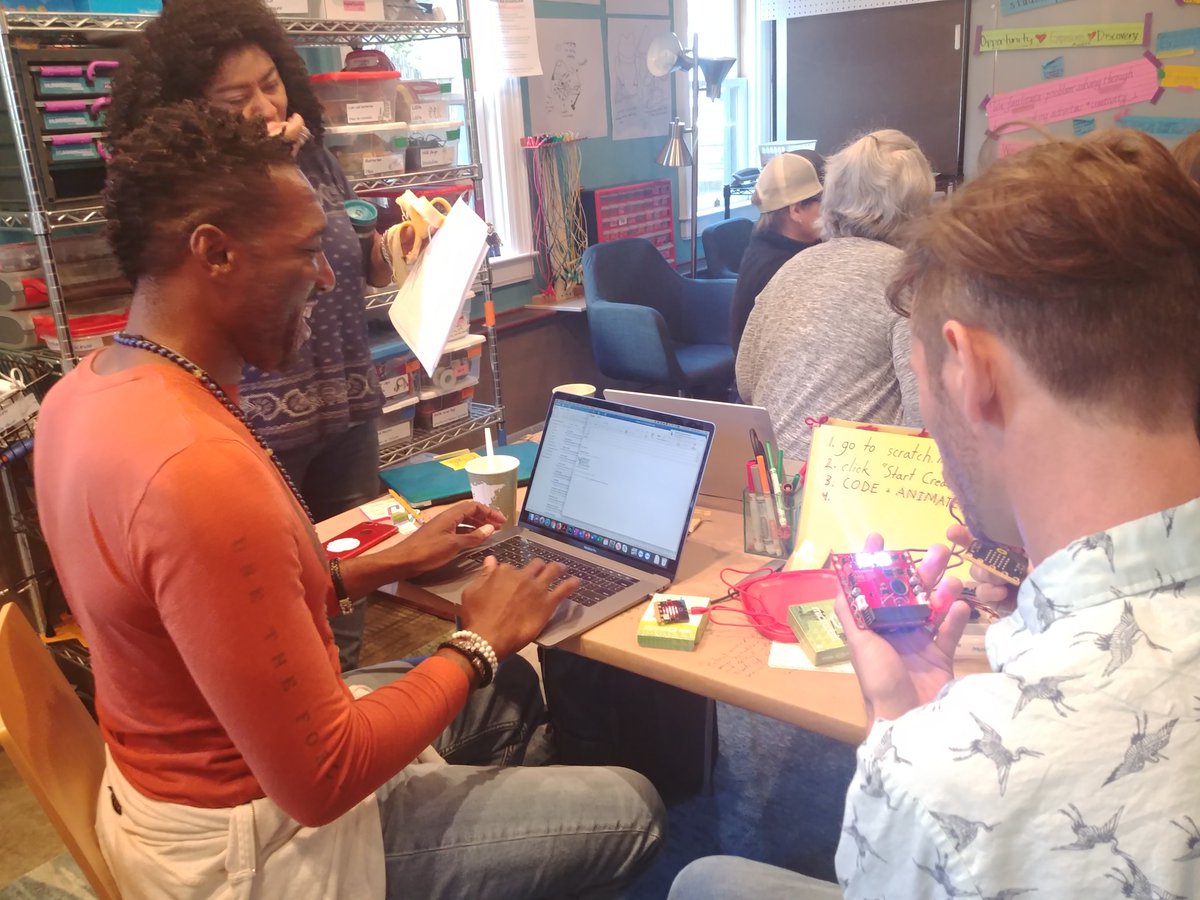doramedrano777's tweet photo. Day 5 #MakerEdInstitute! We started our last day together with some #making! We had a little bit of everything - vinyl cutting, sewing, soldering, #scribblebots, zines, binary beads, #microbit, hummingbird, #LEGO WeDo - in order to get participants inspired! @MakerEdOrg https://t.co/IQLaMd6DIN