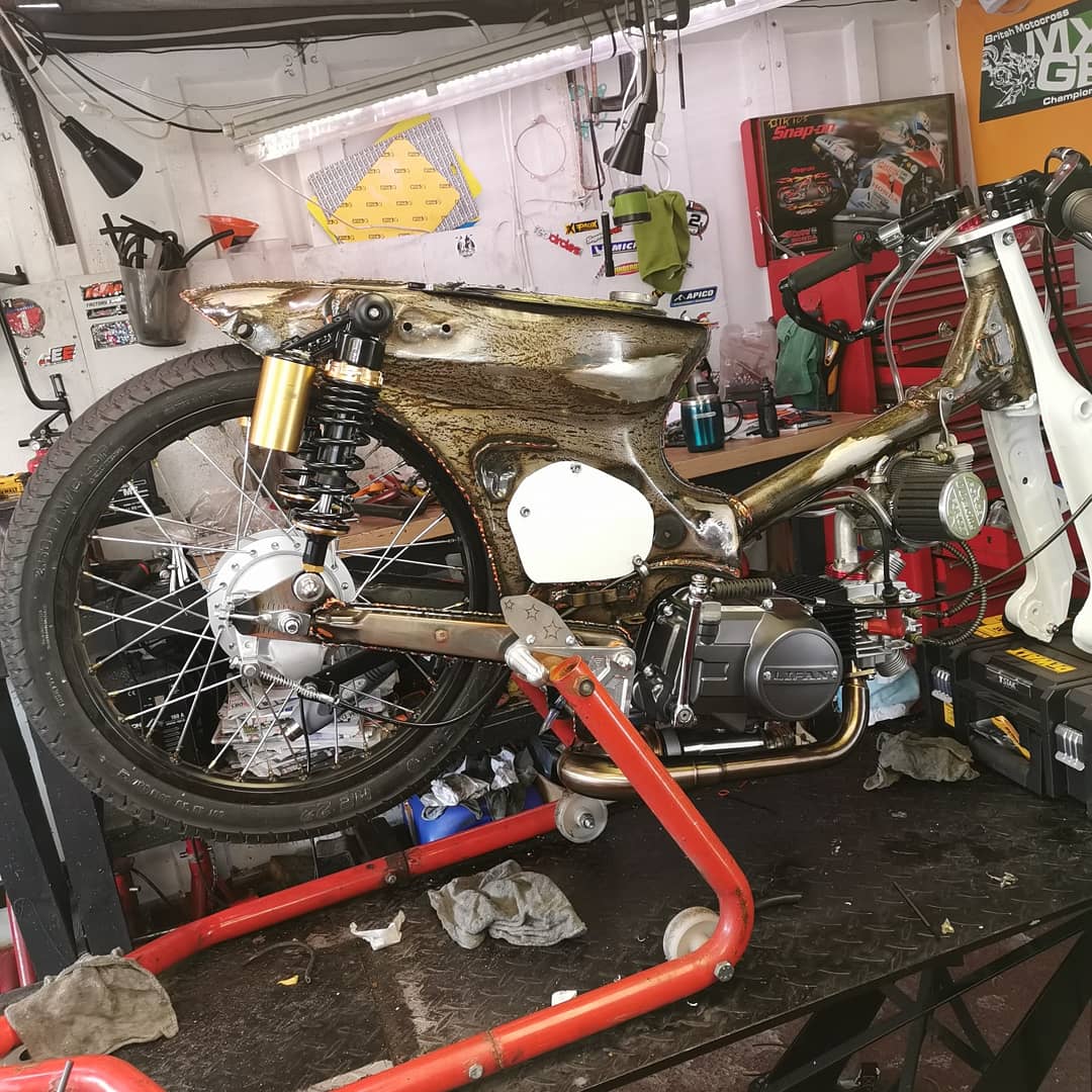 Linksmc's tweet image. New race bike almost ready for the jurby plop enduro