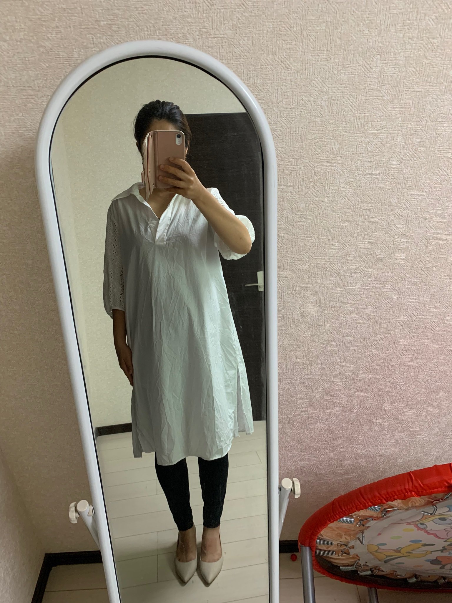 Annannya777 やばい 服装まで迷子になり始めた ６ヶ月半の妊婦なので シャツワンピ レギンスにするつもりだったけどカジュアルすぎるか 黒パンツはウェストギリギリ入ったけど お尻パツパツで 妊娠のせいか分からないけど 保育士試験 チーム