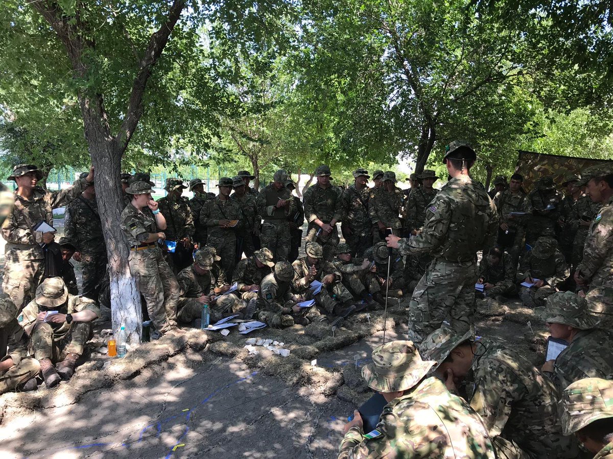RIrishRegiment's tweet photo. @NI_Infantry junior officer development continuing well.
From @RMASandhurst in March, to commanding an infantry platoon alongside our Uzbekistan infantry partners on a #DefEng exercise in June.
Serve to Lead
#RIRISHRESERVES☘️
#opportunity
#leadership https://t.co/POApwjkKdS