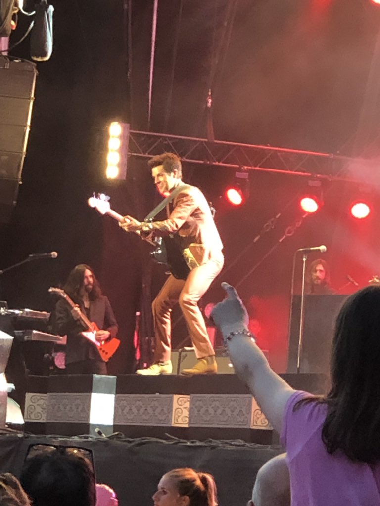 becslee1977's tweet photo. Amazing as ever in Cardiff last night https://t.co/SfWfsEwrwT