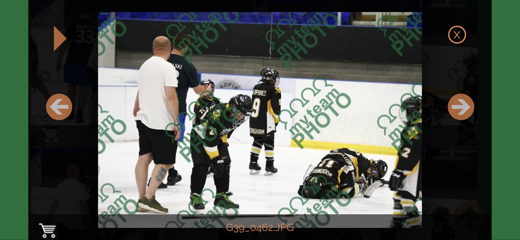 Luke_Thomas9's tweet image. In another tournament related post, found these photos on my phone from the Sheffield Tournament 12 months ago. Heartbreak to joy. Lessons learned by this group after that loss spurred them on to improve and become winners. It’s fun to win as well as taking part #ValuableLessons