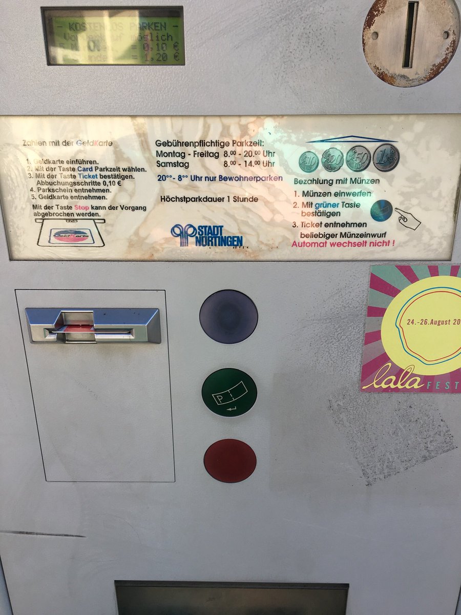 AAlltag's tweet photo. ☝️gut, wenn die #Geldkarte für solche Fälle geladen ist
🚙 #Parkticket #Vorverkauf #Nürtingen https://t.co/ctcS8TU91A