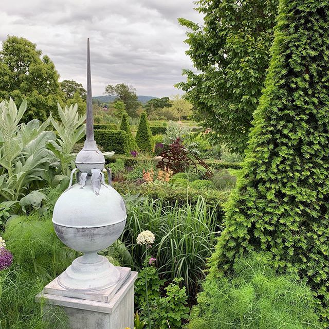 Ken and David’s garden down the road - not bad huh ? #gardendesign ift.tt/2YiBrS1