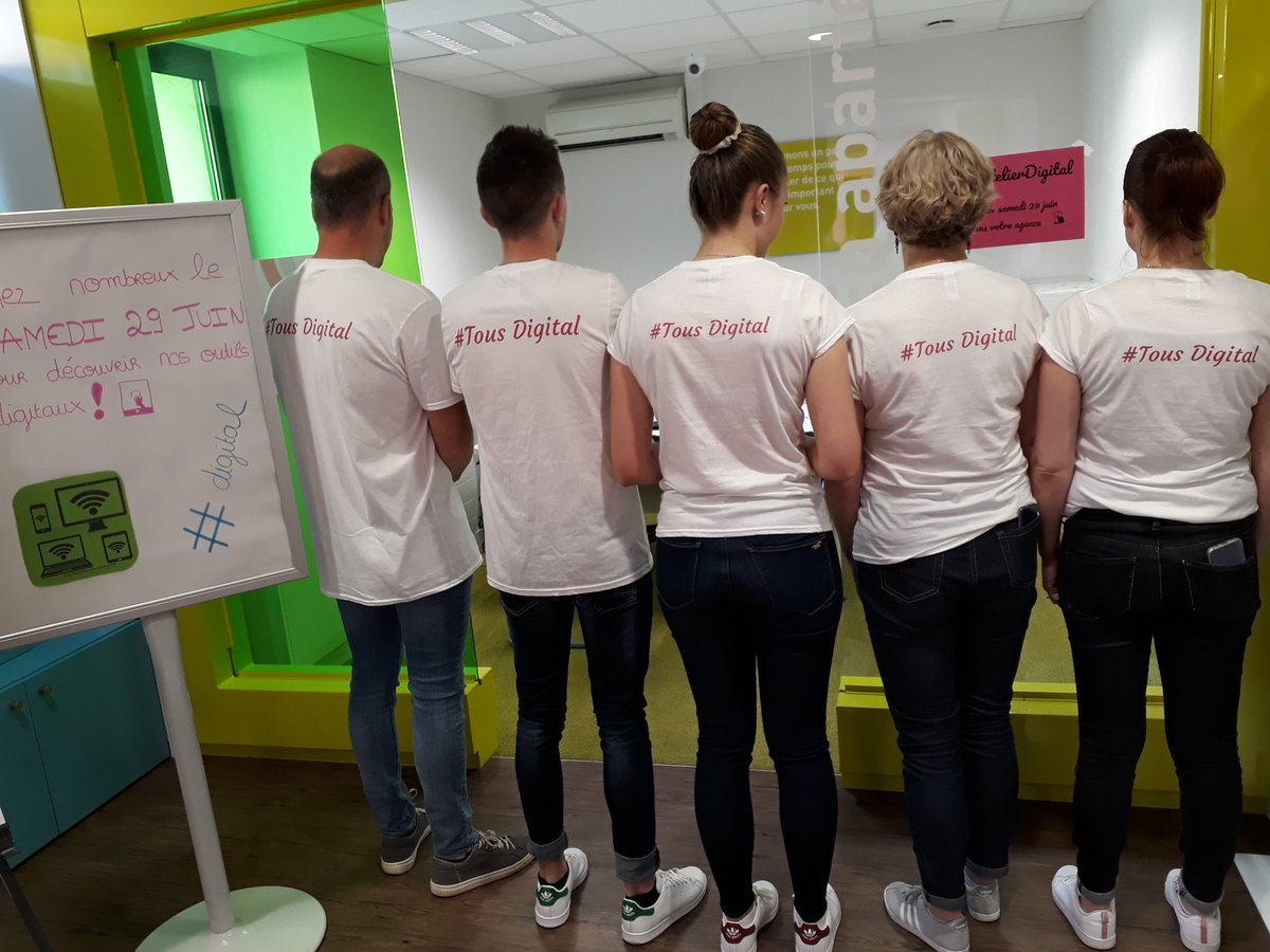 Atelier tous #digital ce matin à l'agence d'Evran. 
Démonstration,  enrôlement, mise en pratique... cmb.fr
<a href="/CmbEvran/">CMB EVRAN</a>
<a href="/WeAreArkea/">WAA|Actus</a> 
<a href="/CMBretagne/">CMBretagne</a>
