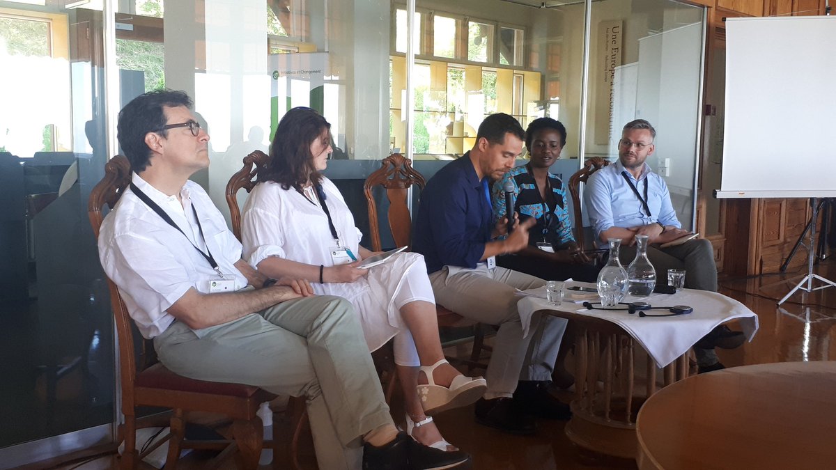 "Fear comes from not knowing" says @PeaceKutesa from <a href="/ZimbaWomen/">Zimba Women</a> and @BJonkerNL from <a href="/Deloitte/">Deloitte</a> encourages us to "start experimenting, start learning". We are all on a path together with regards to #digital unknowns <a href="/in_ethical/">Ethical Leadership in Business</a> #CauxForum @CAUXIofC #trytrust