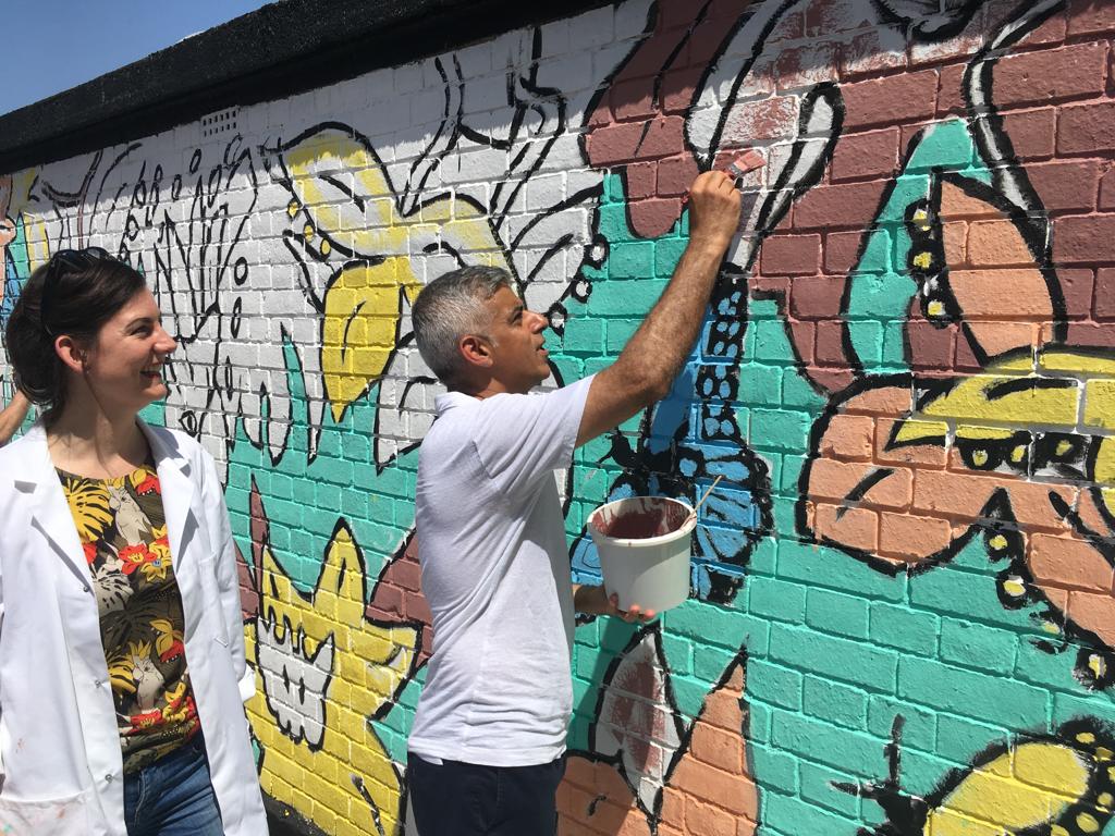 Sadiq Khan tweet media